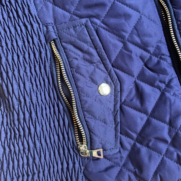 Blue vest with gold detailing - Picture 3 of 3